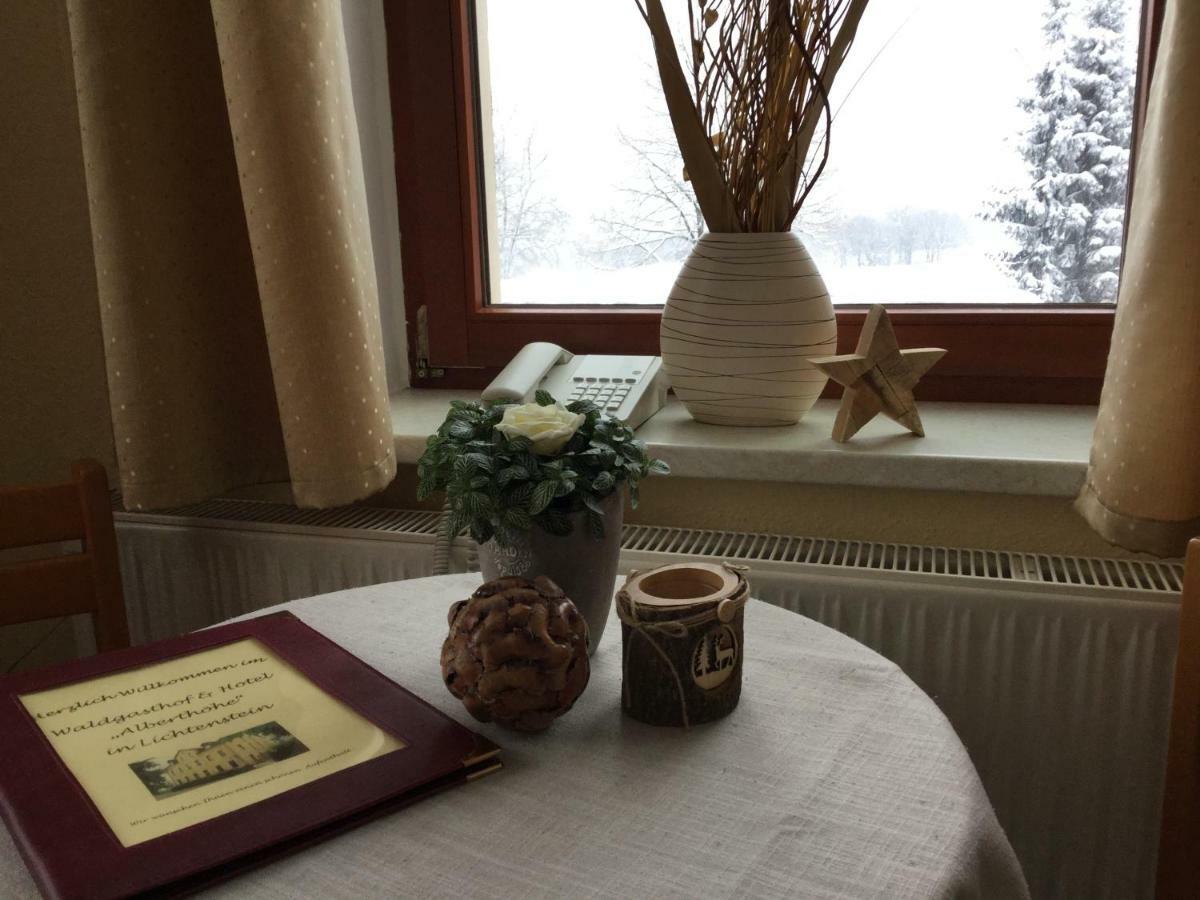 Waldgasthof & Hotel Alberthoehe リヒテンシュタイン エクステリア 写真